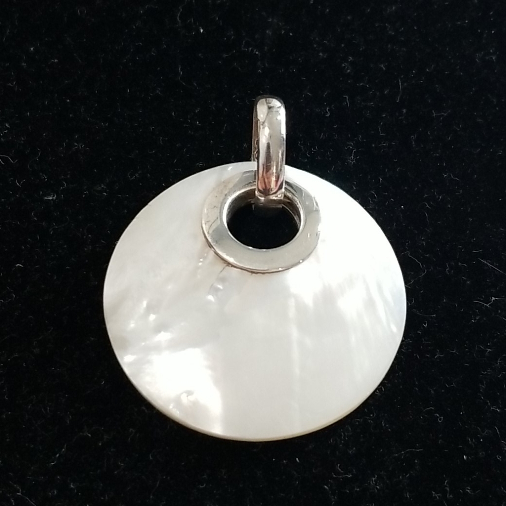 Silpada .925 sterling silver pendant